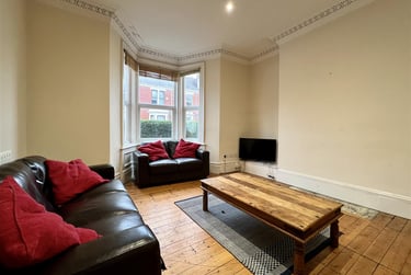 7 bed house, Sunbury Avenue, Jesmond, Newcastle, NE23HD - Image 1